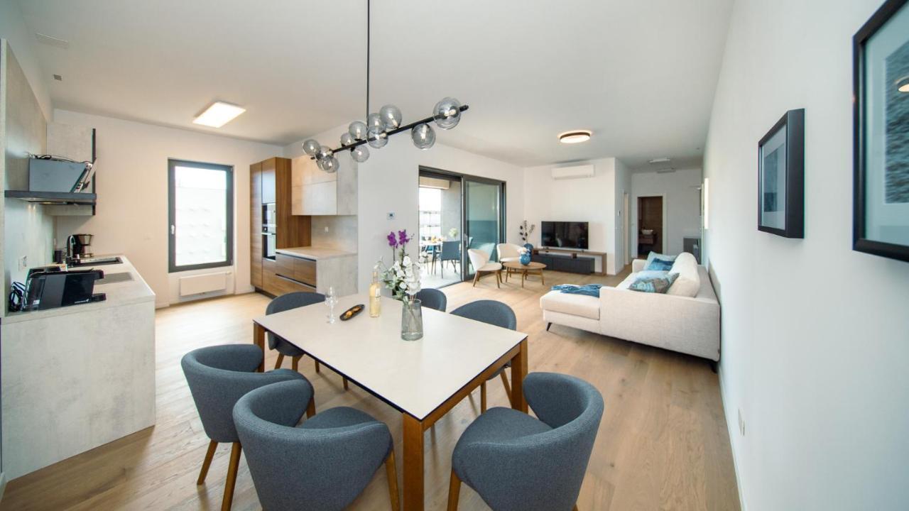 Pr Premium Apartment Ровинь Экстерьер фото