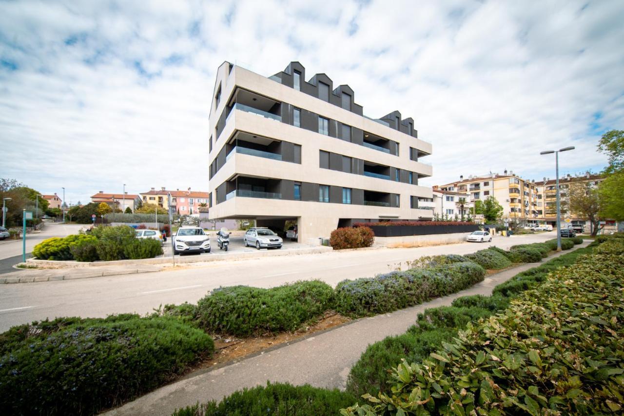 Pr Premium Apartment Ровинь Экстерьер фото