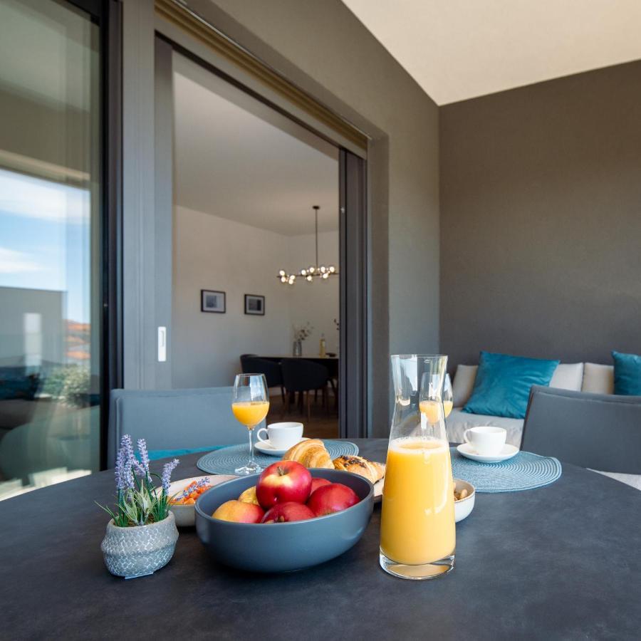 Pr Premium Apartment Ровинь Экстерьер фото